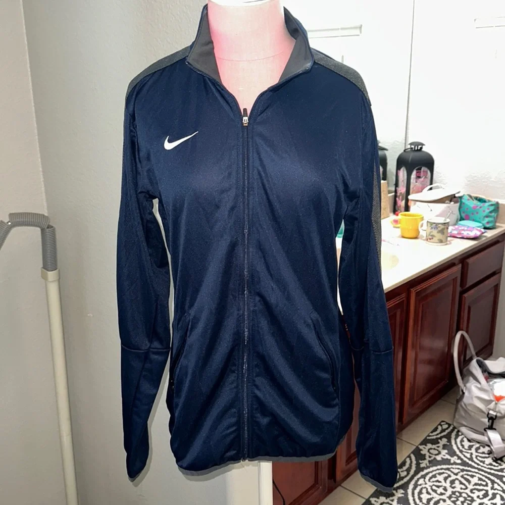 Nike Zip Jacket - Picture 1 of 5